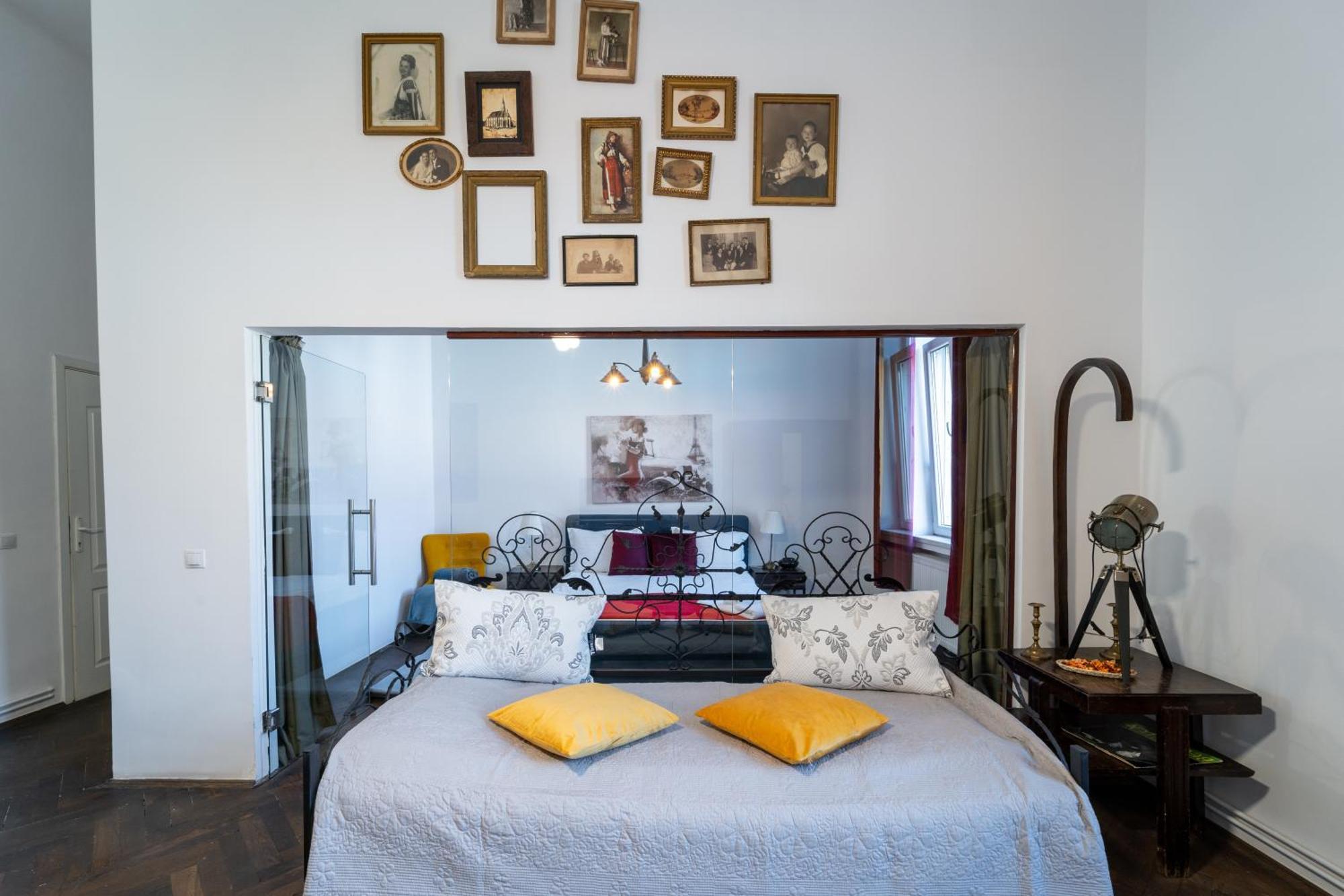 Вілла Noble 5 Star House In Unirii Plaza Клуж-Напока Екстер'єр фото